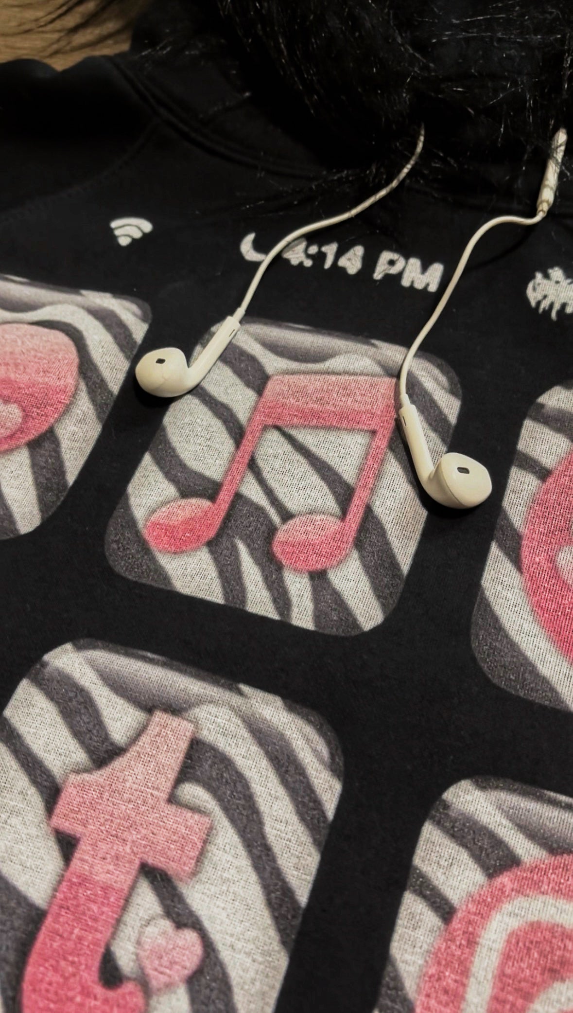 V4 ZEBRA PRINT HOODIE