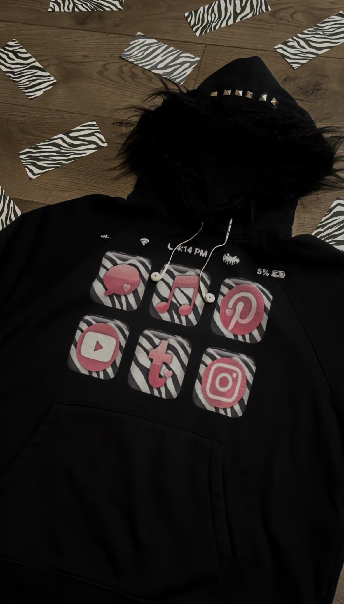 V4 ZEBRA PRINT HOODIE