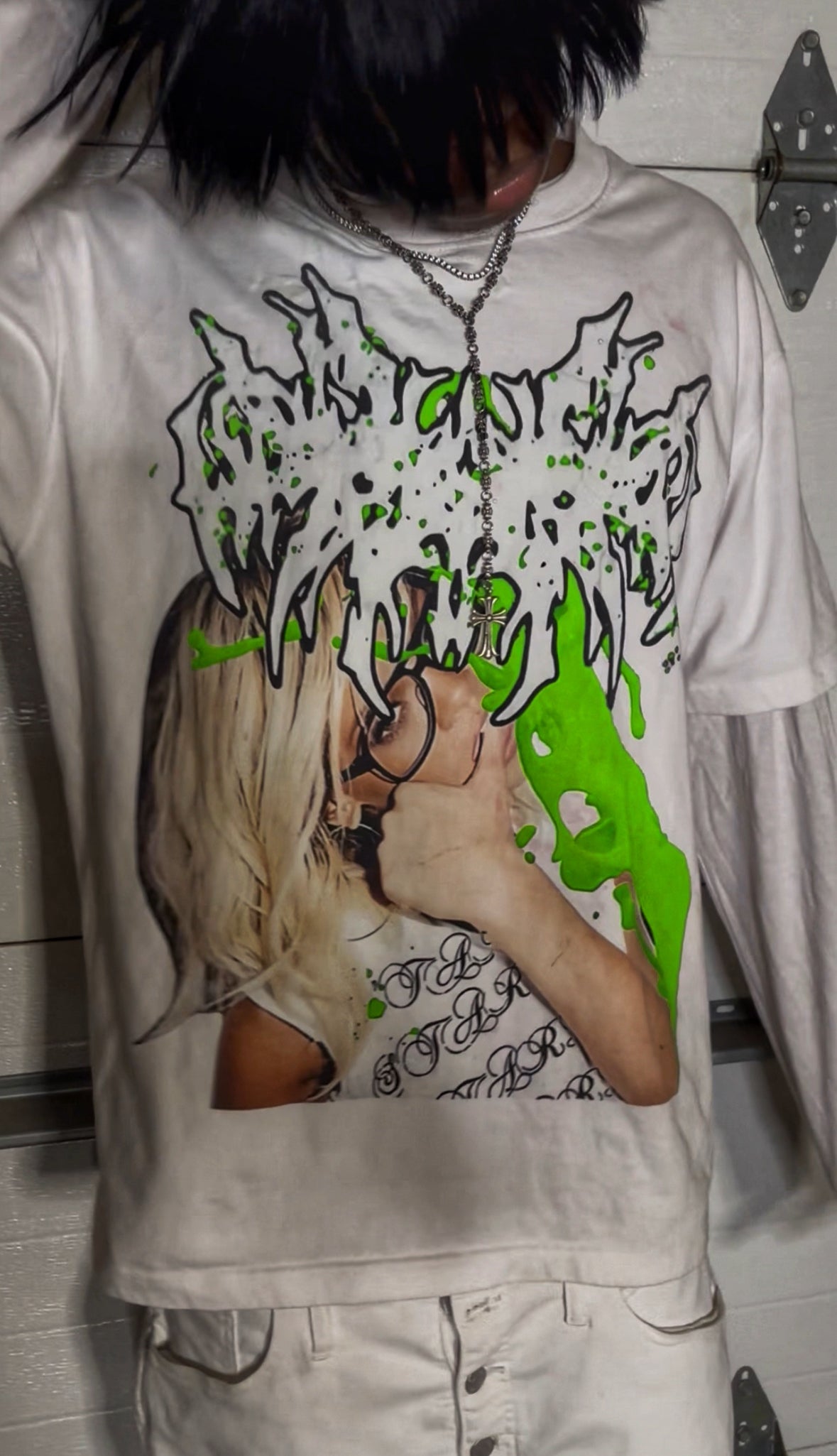 SLIME SEASON RIHANNA TEE