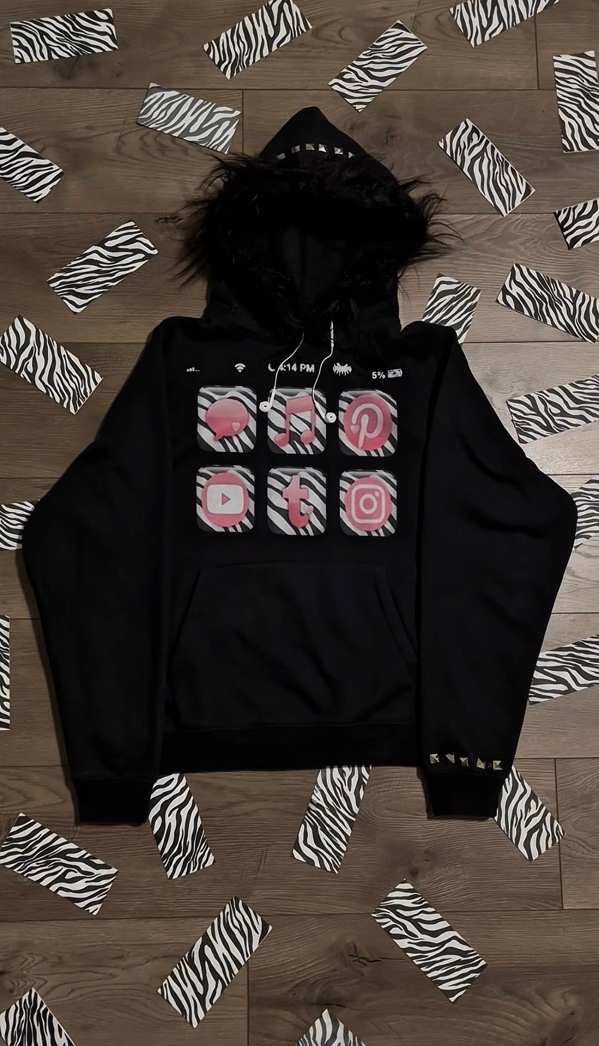 V4 ZEBRA PRINT HOODIE